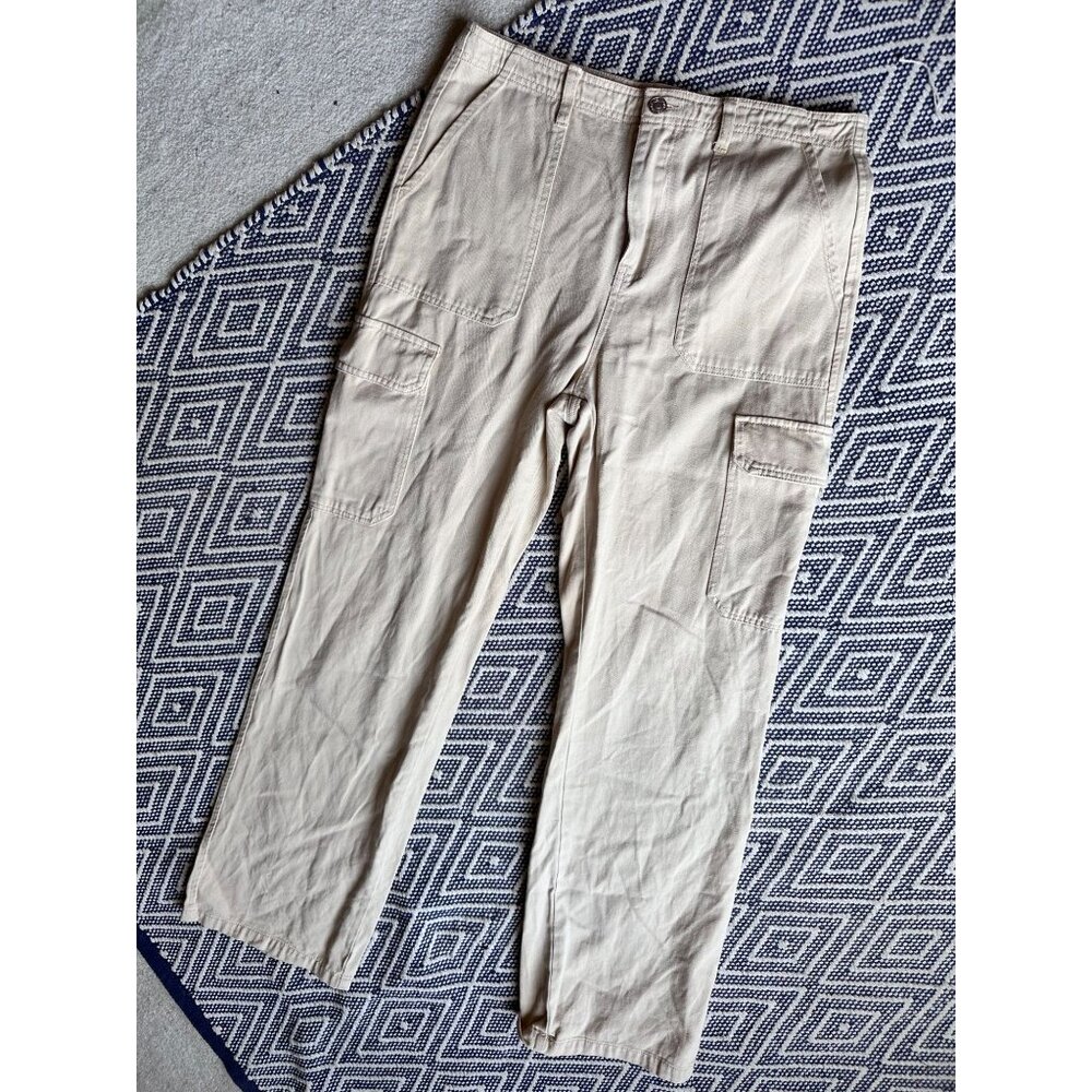 Ladies Signature 8 beige cargo jeans and Zara ribbed L/S crop top SMALL - Picture 8 of 9